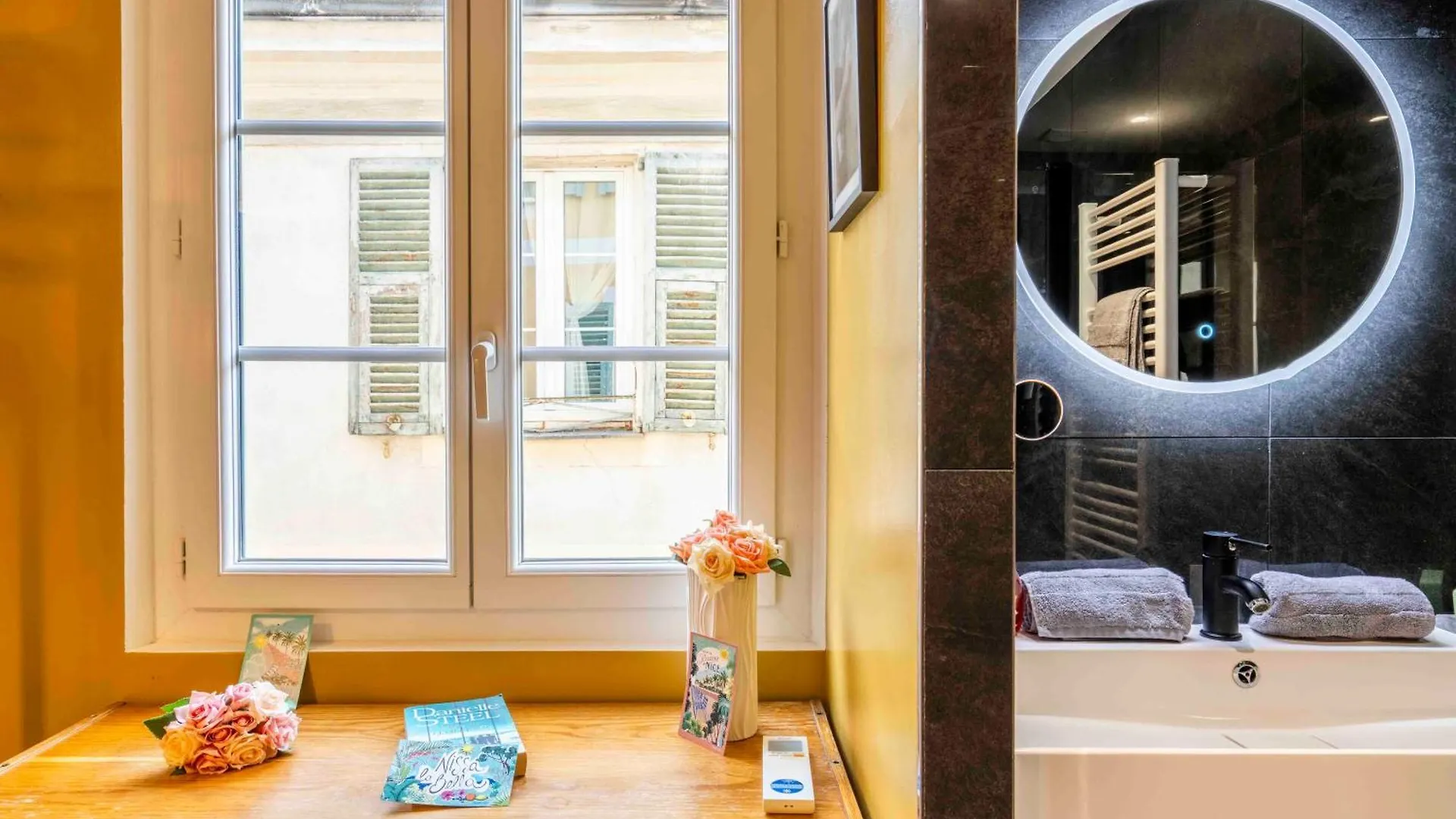 2 Chambres, Balcons, Vue Imprenable, Climatisation - Palace Bleu Nice 0*,